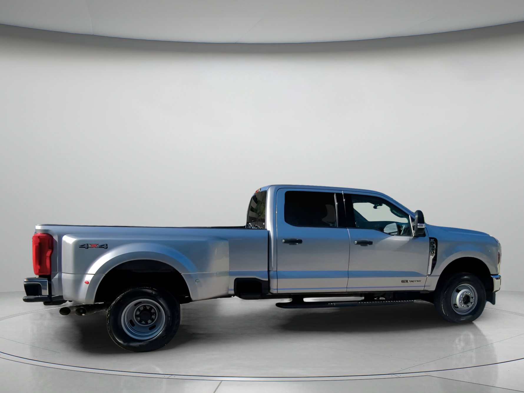 Certified 2024 Ford F350 XLT AWD/4WD image 31