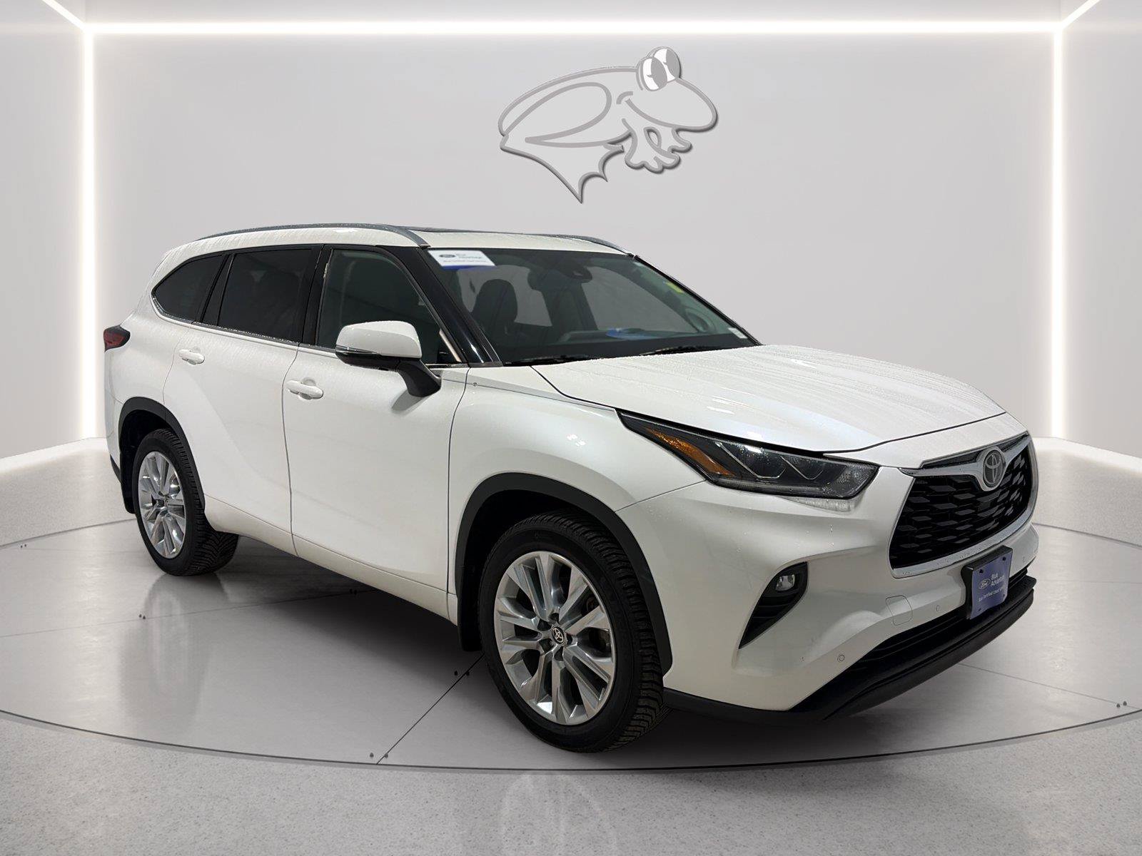 Used 2021 Toyota Highlander Limited AWD/4WD image 7