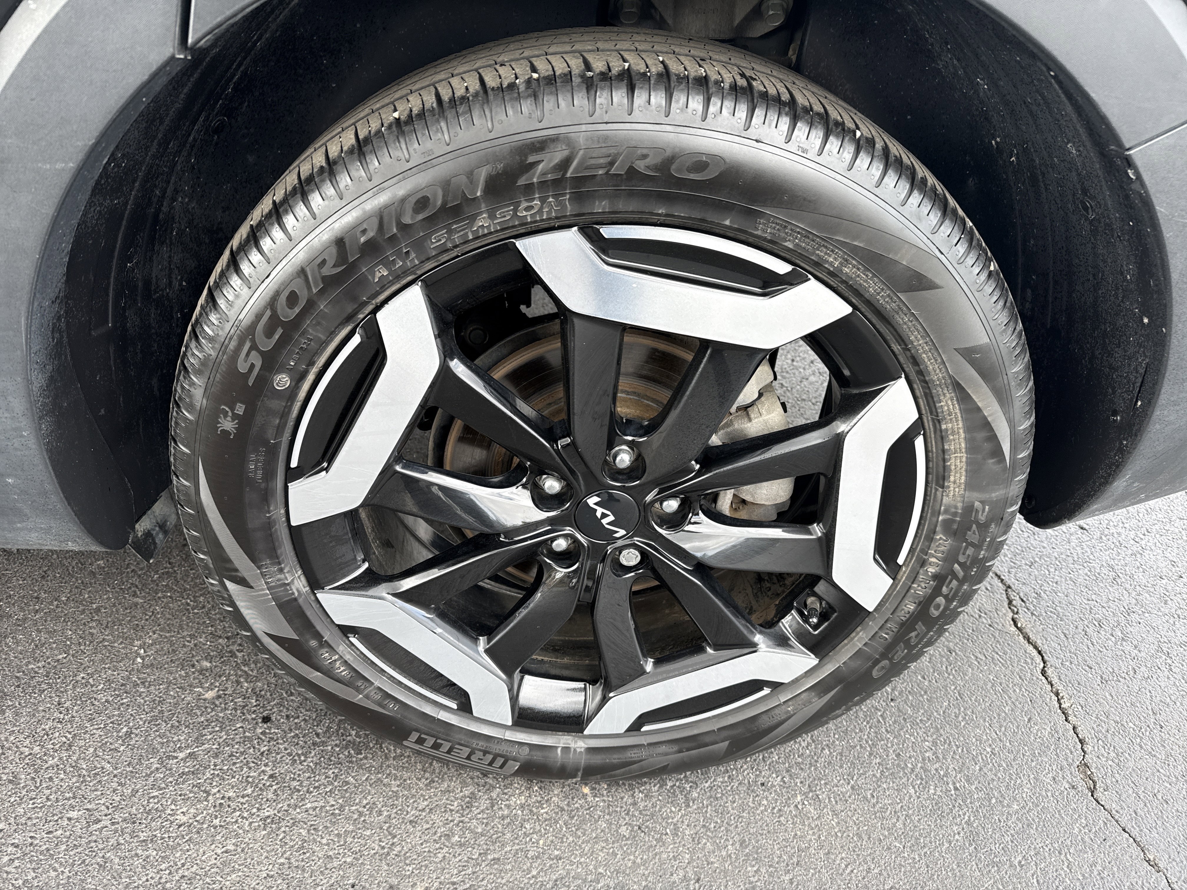 Used 2023 Kia Telluride FWD image 4