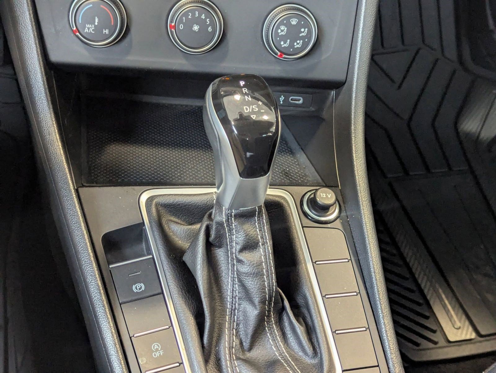 Used 2024 Volkswagen Jetta S image 17