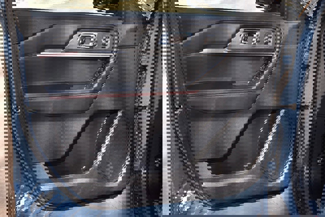 Certified 2025 Ford Explorer ST-Line w/ Premium Package image 36