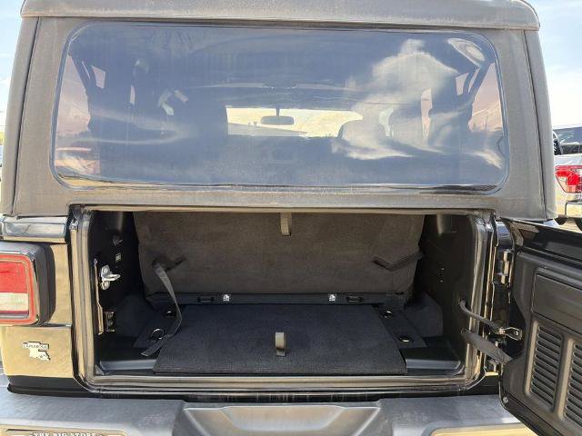 Used 2020 Jeep Wrangler Rubicon AWD/4WD image 11