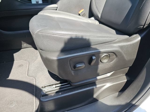 Used 2024 Chevrolet Tahoe Z71 w/ Luxury Package AWD/4WD image 20