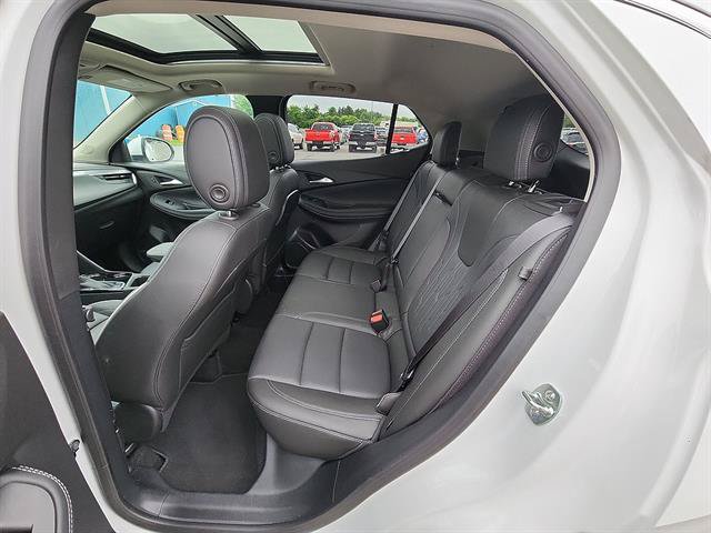 Used 2025 Buick Encore GX Avenir w/ Avenir Technology Package AWD/4WD image 2