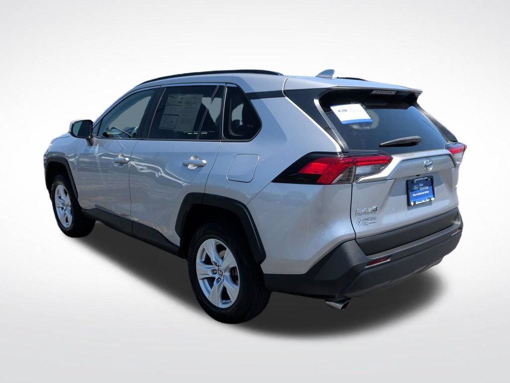 Used 2021 Toyota RAV4 XLE AWD/4WD image 5