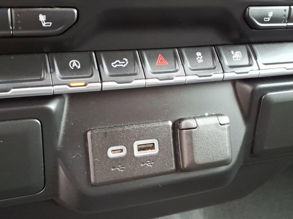 Used 2022 Chevrolet Silverado 1500 LT image 24
