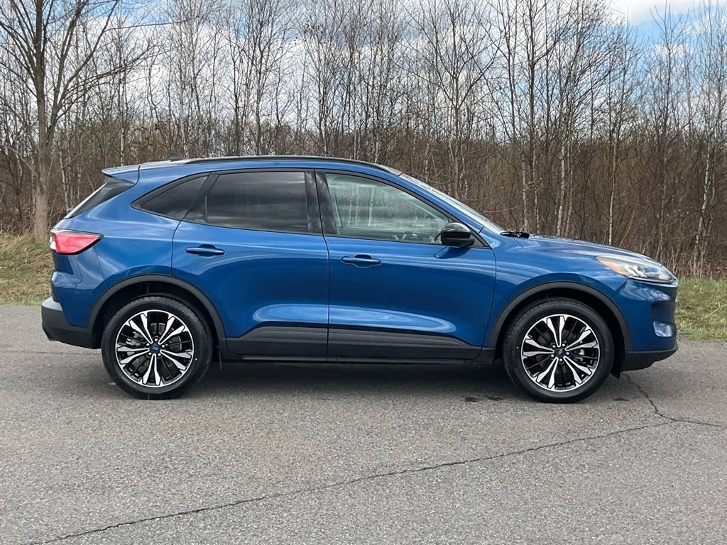 Certified 2022 Ford Escape SEL w/ SEL Stealth AWD Package image 25