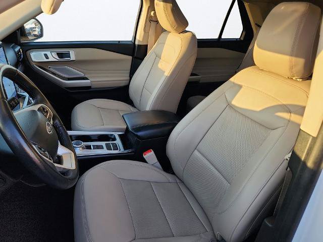 Certified 2023 Ford Explorer Limited w/ Limited Technology Package RWD image 10