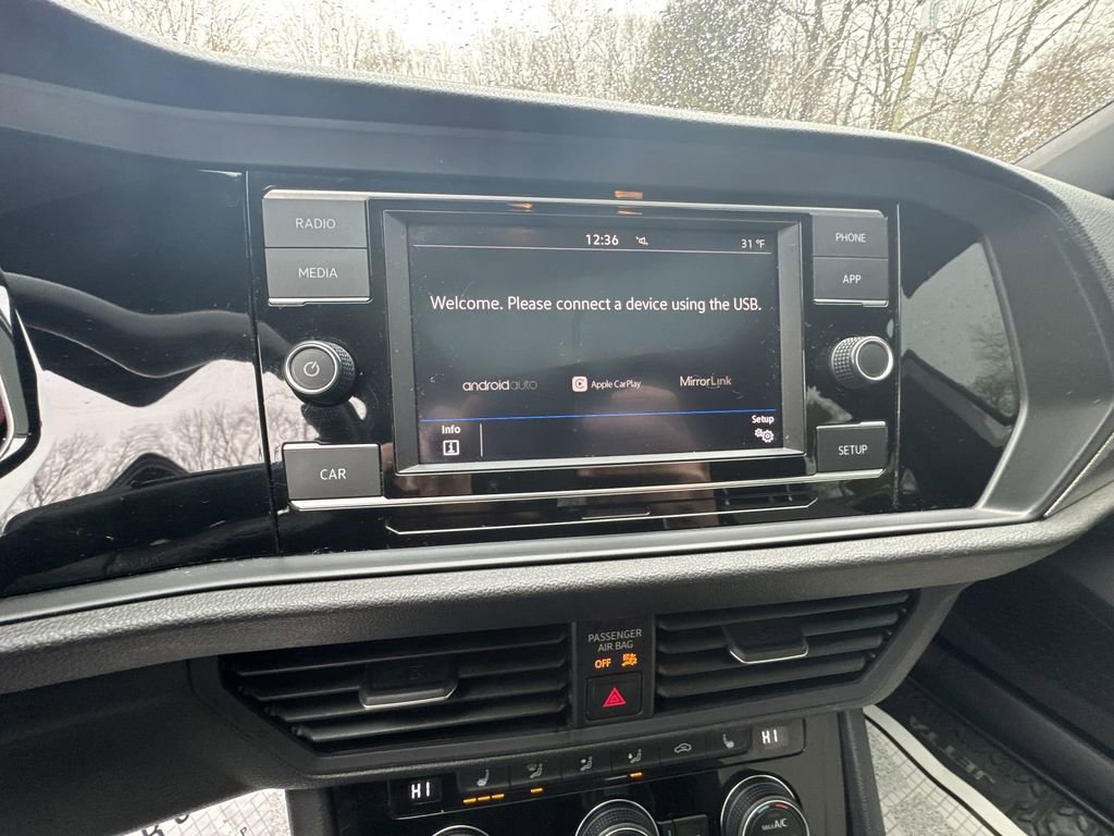 Used 2019 Volkswagen Jetta R-Line image 16