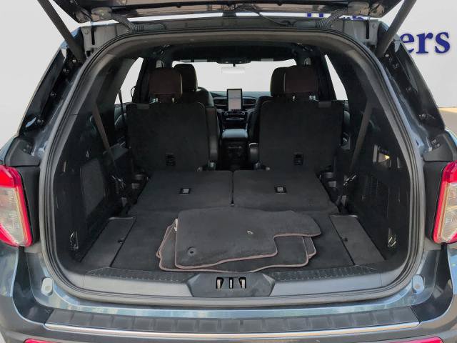 Certified 2022 Ford Explorer Platinum w/ Equipment Group 601A AWD/4WD image 7