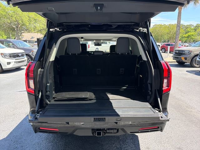 Certified 2025 Ford Expedition Active RWD image 10