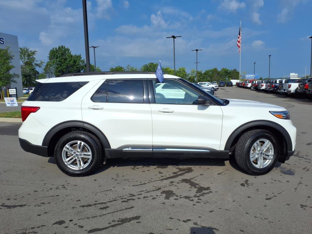 Certified 2022 Ford Explorer XLT w/ Equipment Group 202A image 6