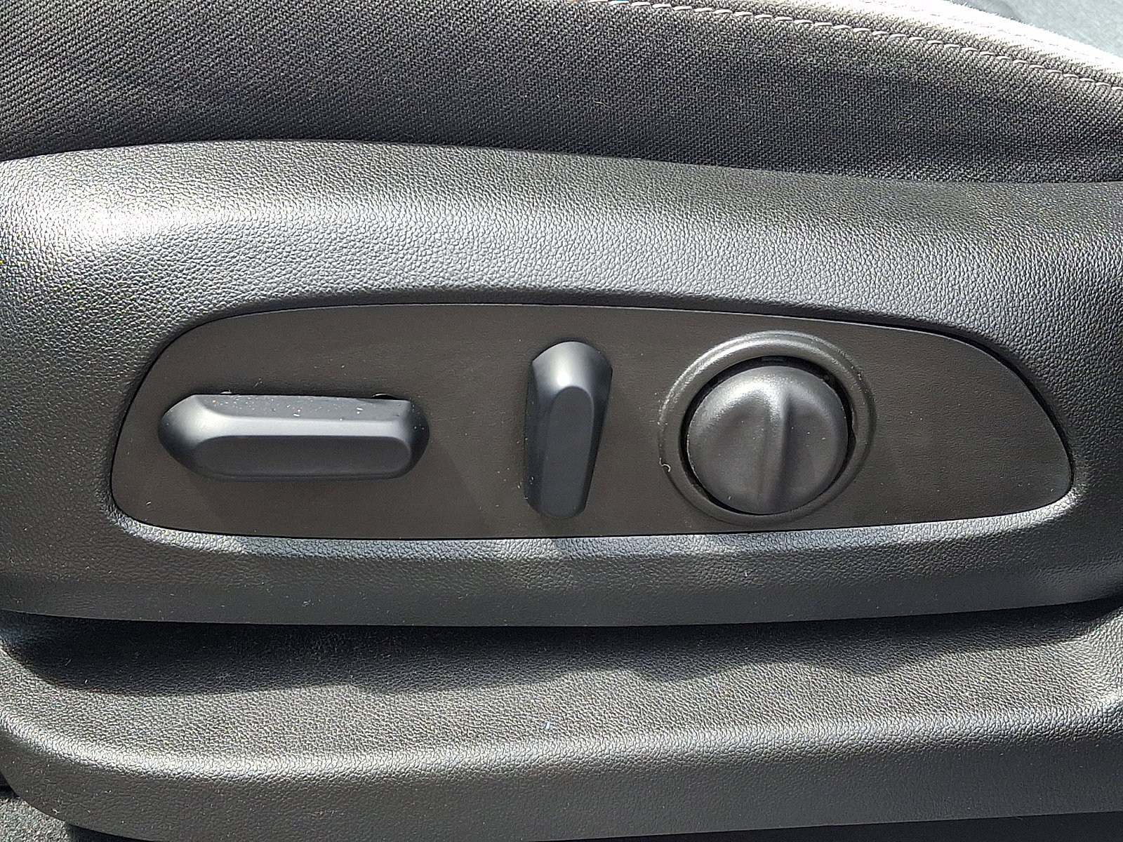 Used 2024 Chevrolet Equinox LS w/ LS Convenience Package FWD image 31