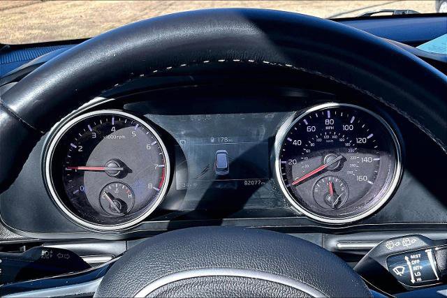 Used 2022 Kia Carnival LX image 22