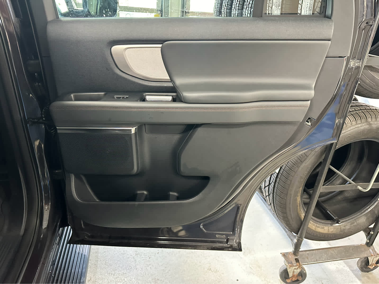 Certified 2025 Ford Expedition Active image 52