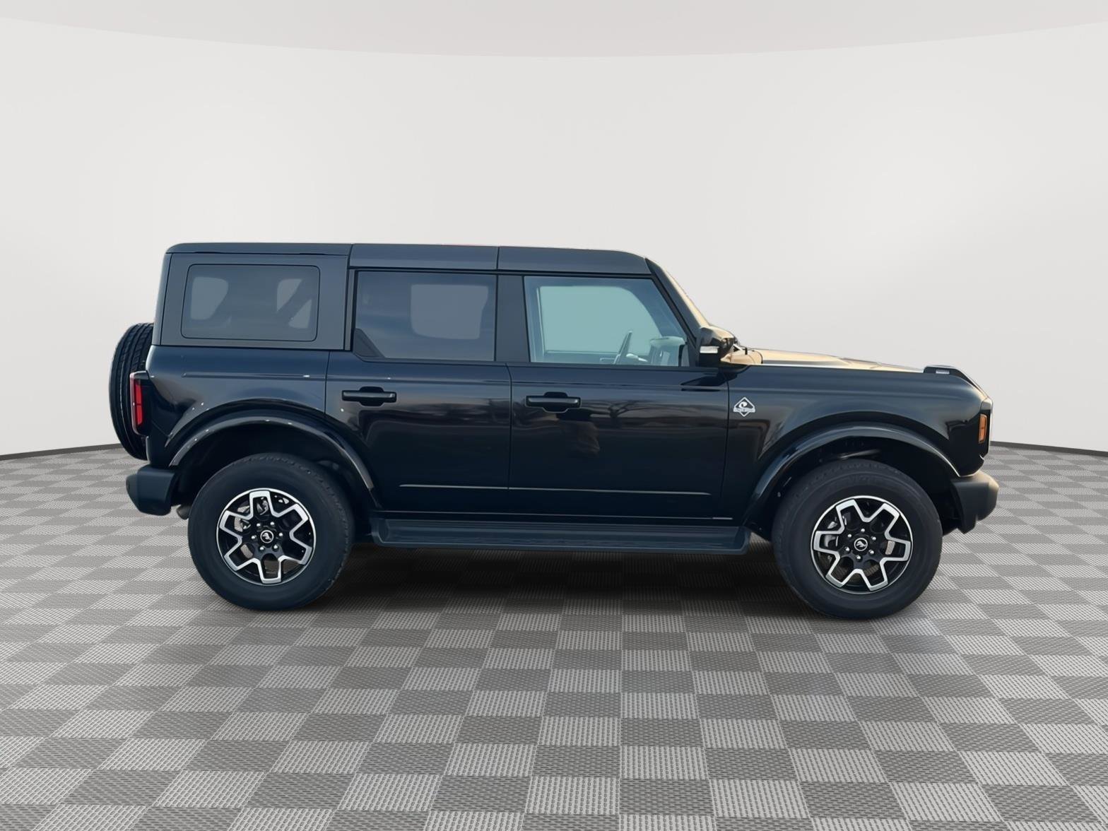 Certified 2025 Ford Bronco Outer Banks AWD/4WD image 4