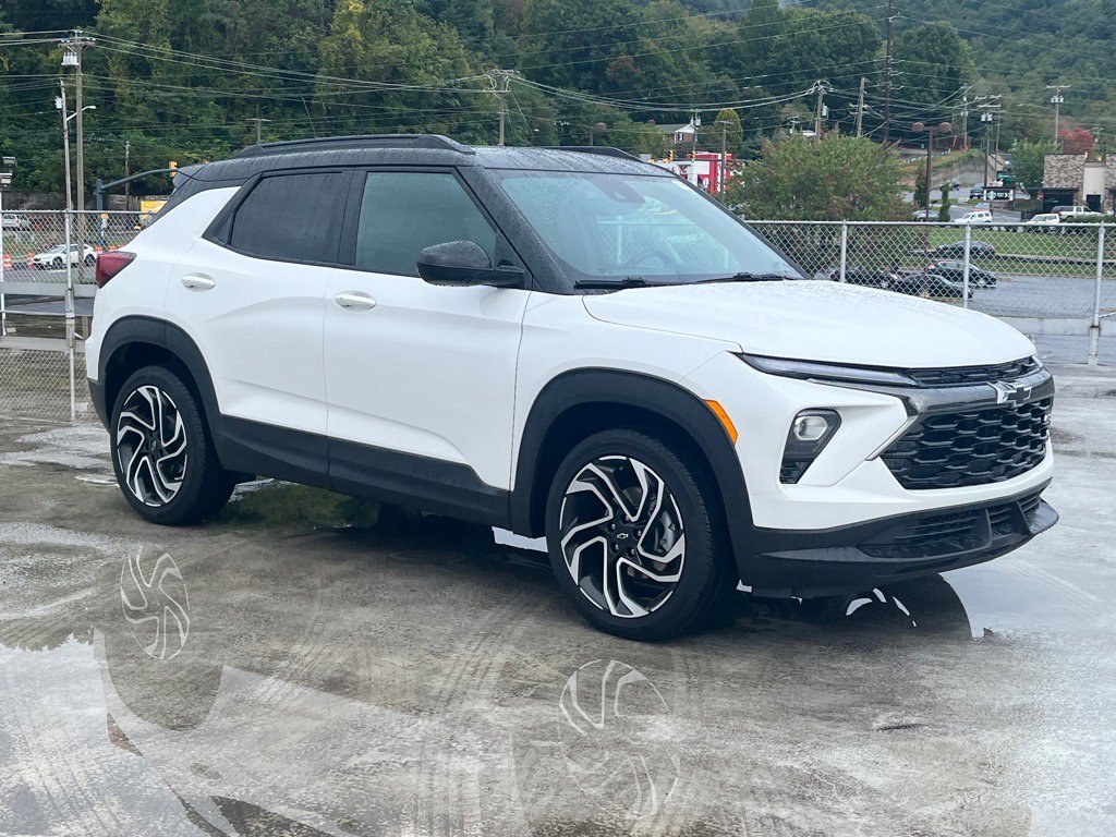 Used 2025 Chevrolet TrailBlazer RS w/ Convenience Package image 1