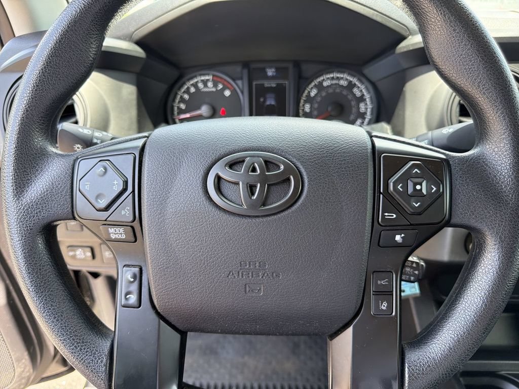Used 2022 Toyota Tacoma SR AWD/4WD image 13