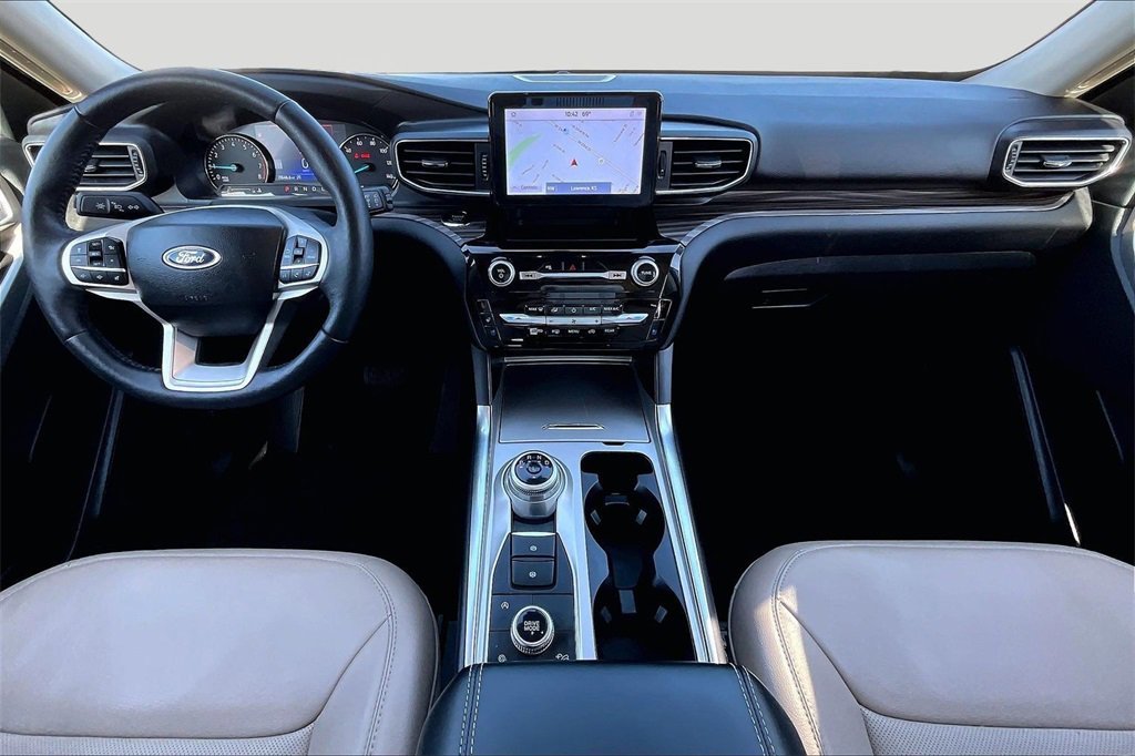 Certified 2023 Ford Explorer Limited w/ Equipment Group 301A image 16