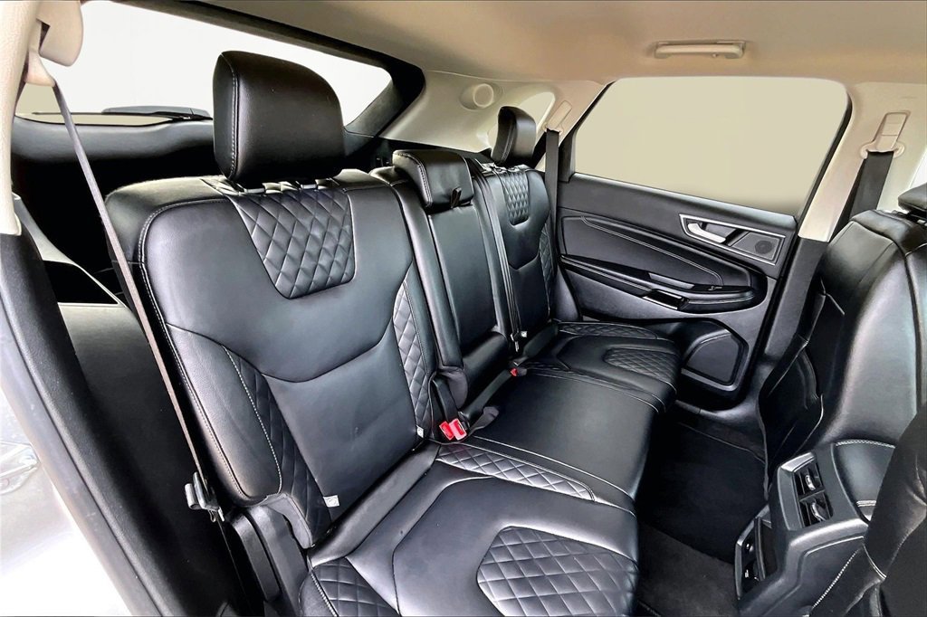 Certified 2024 Ford Edge Titanium image 27