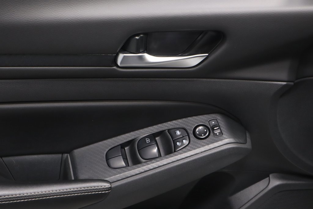 Used 2024 Nissan Altima 2.5 SV image 22