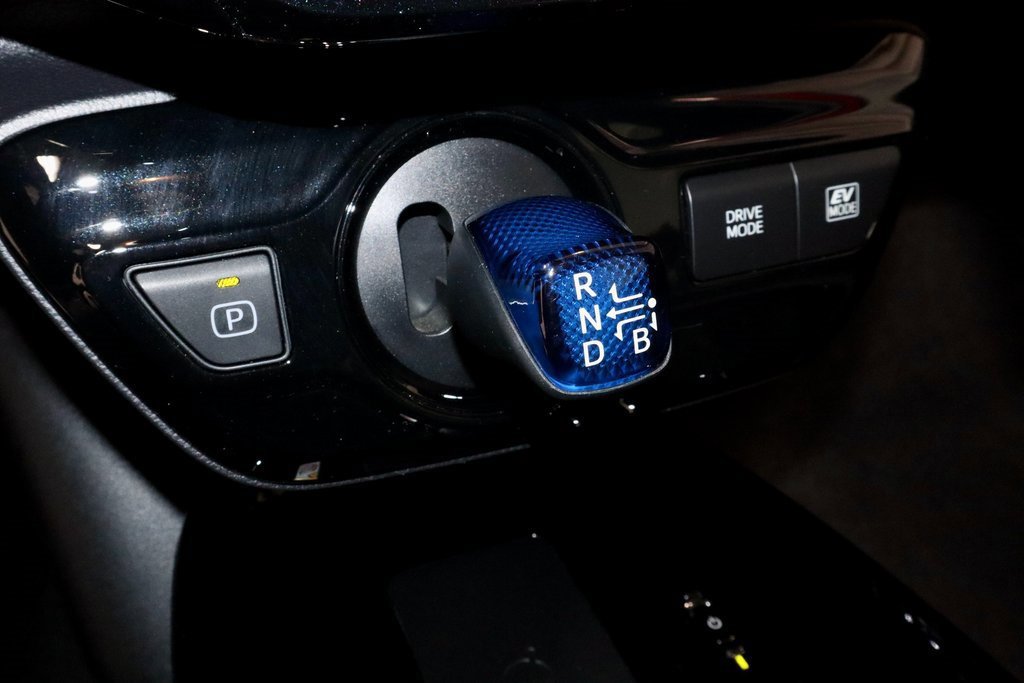 Used 2022 Toyota Prius Limited image 33