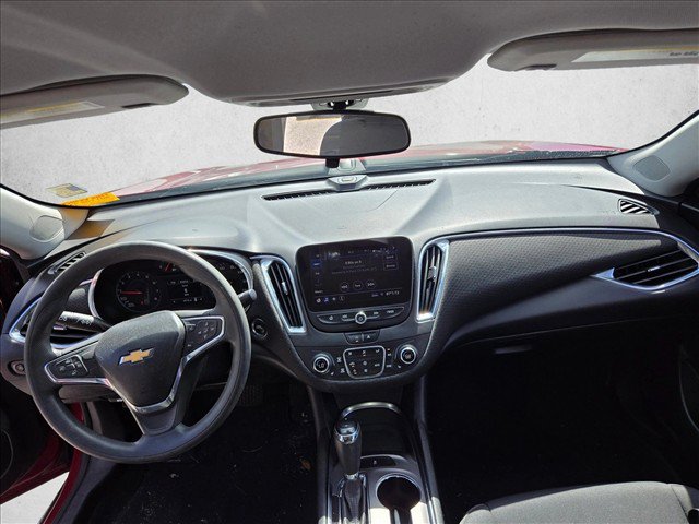 Used 2020 Chevrolet Malibu LT FWD image 18