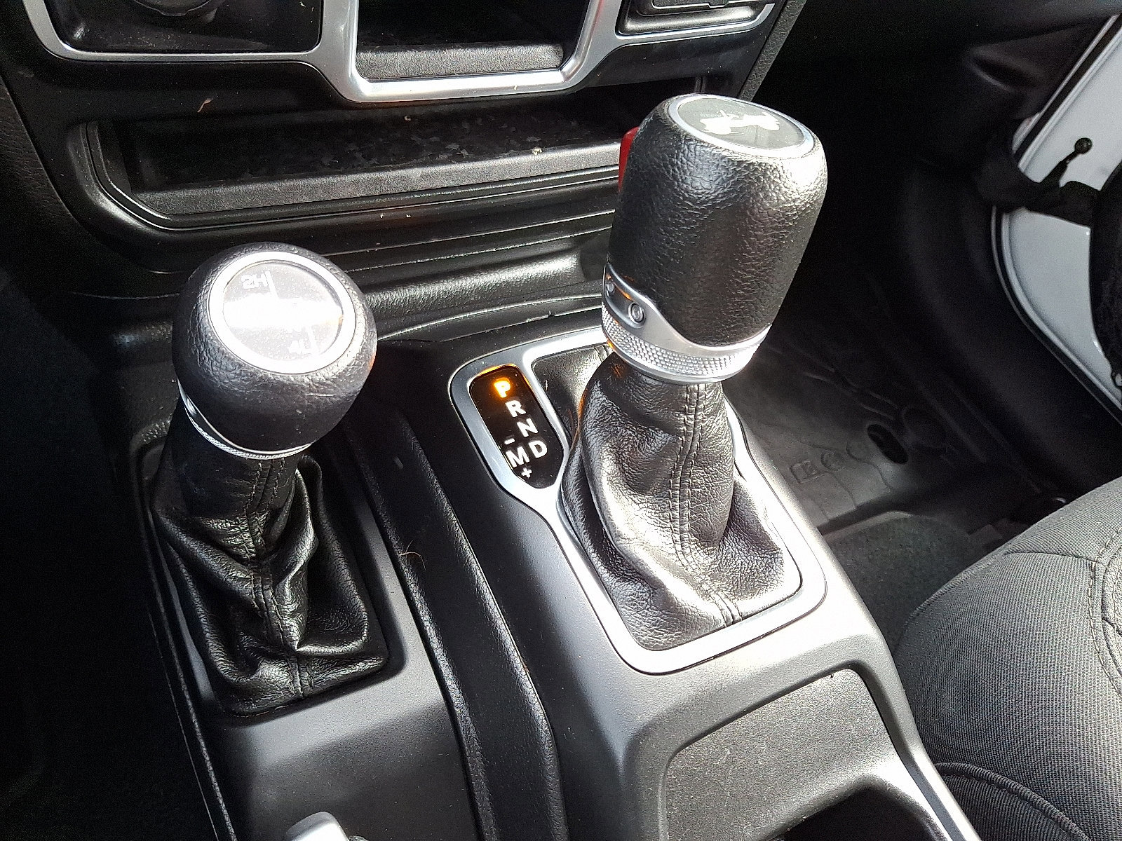 Used 2022 Jeep Wrangler Unlimited Sport image 23