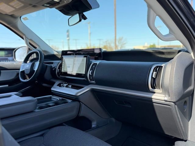 Certified 2025 Ford Expedition Active AWD/4WD image 20