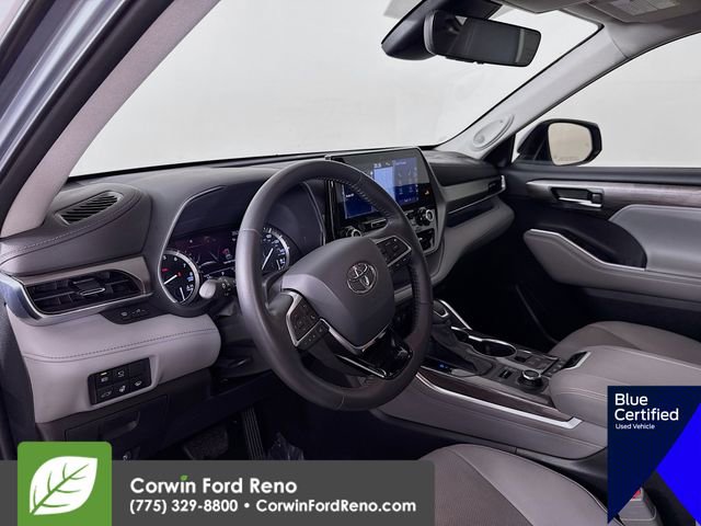 Used 2021 Toyota Highlander Limited image 11