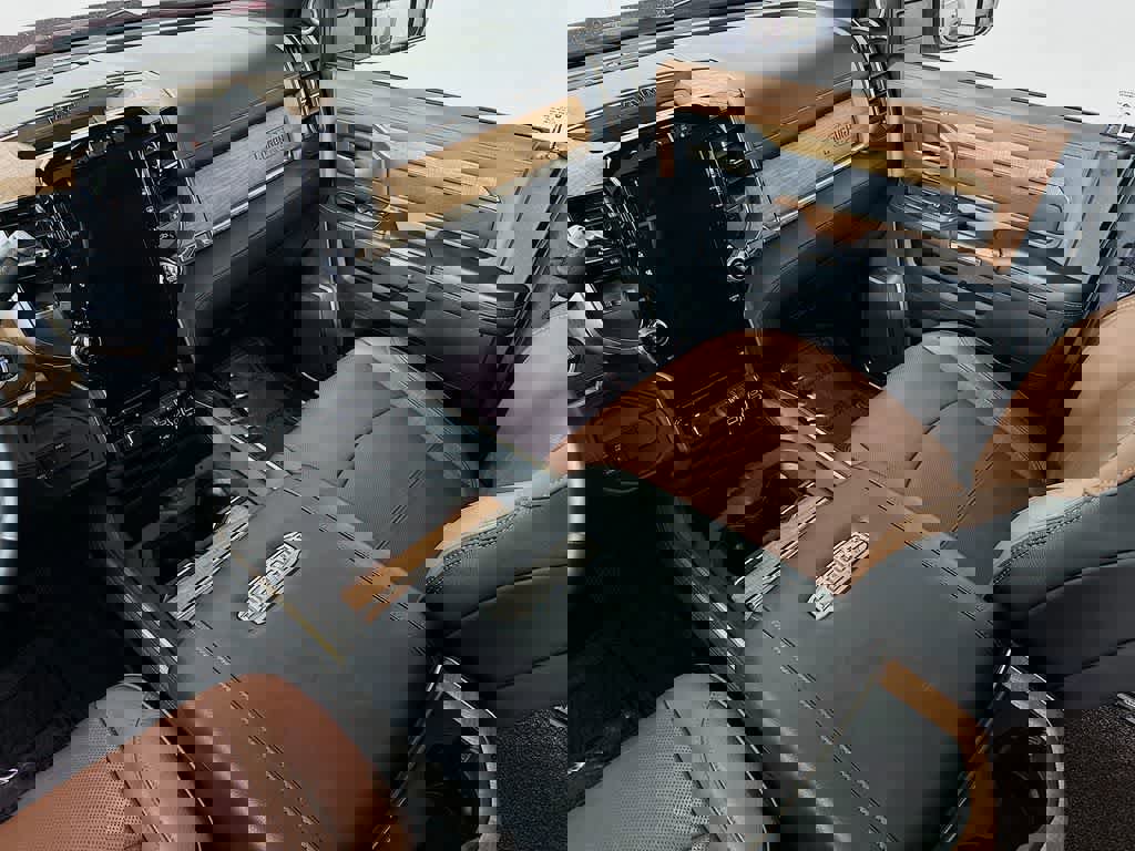 Used 2024 RAM 3500 Limited image 14