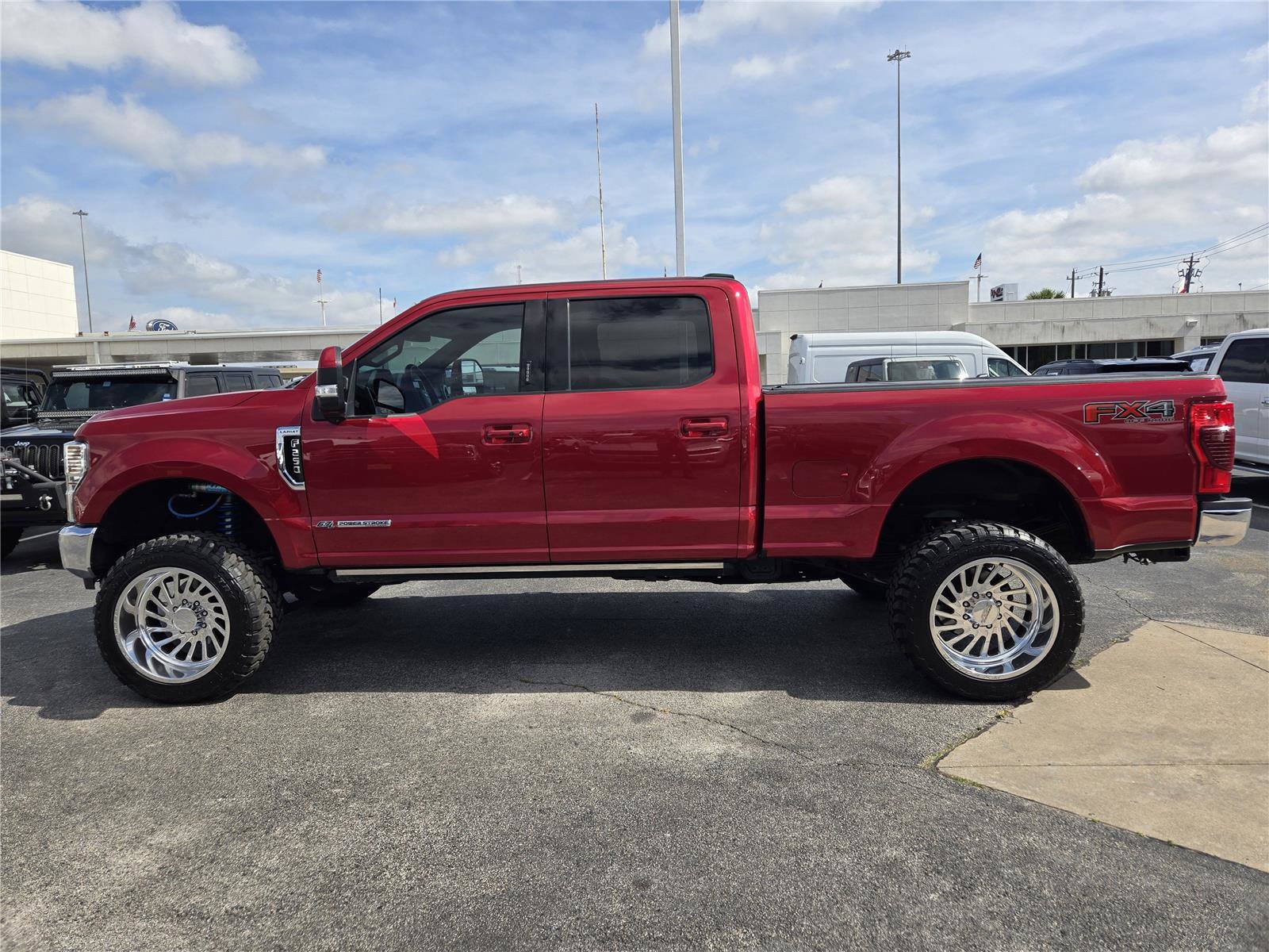 Certified 2022 Ford F250 Lariat w/ Lariat Ultimate Package AWD/4WD image 4
