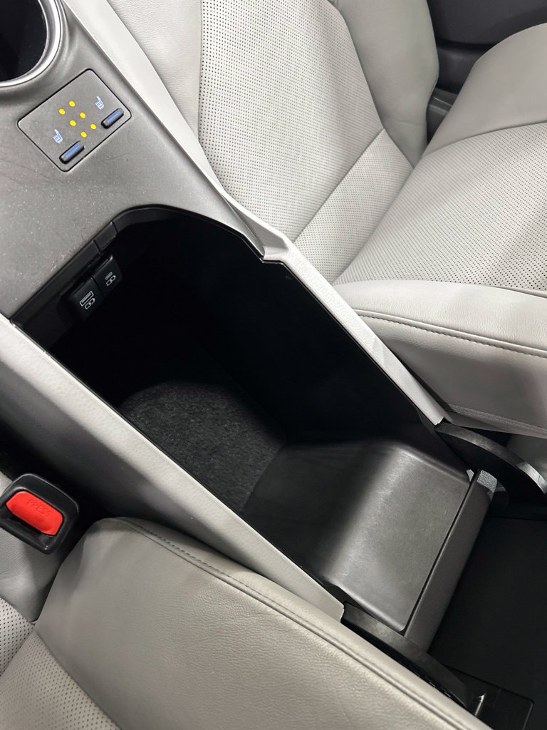 Used 2021 Toyota Camry XLE w/ Navigation Package FWD image 24