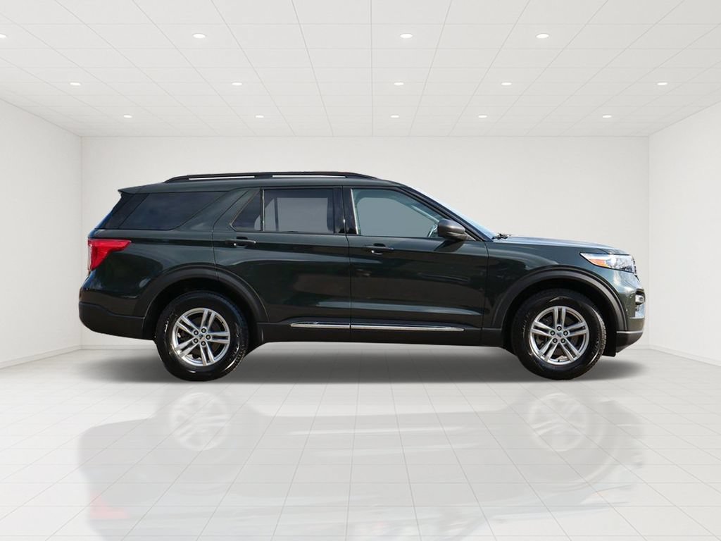 Certified 2023 Ford Explorer XLT w/ Equipment Group 202A AWD/4WD image 2