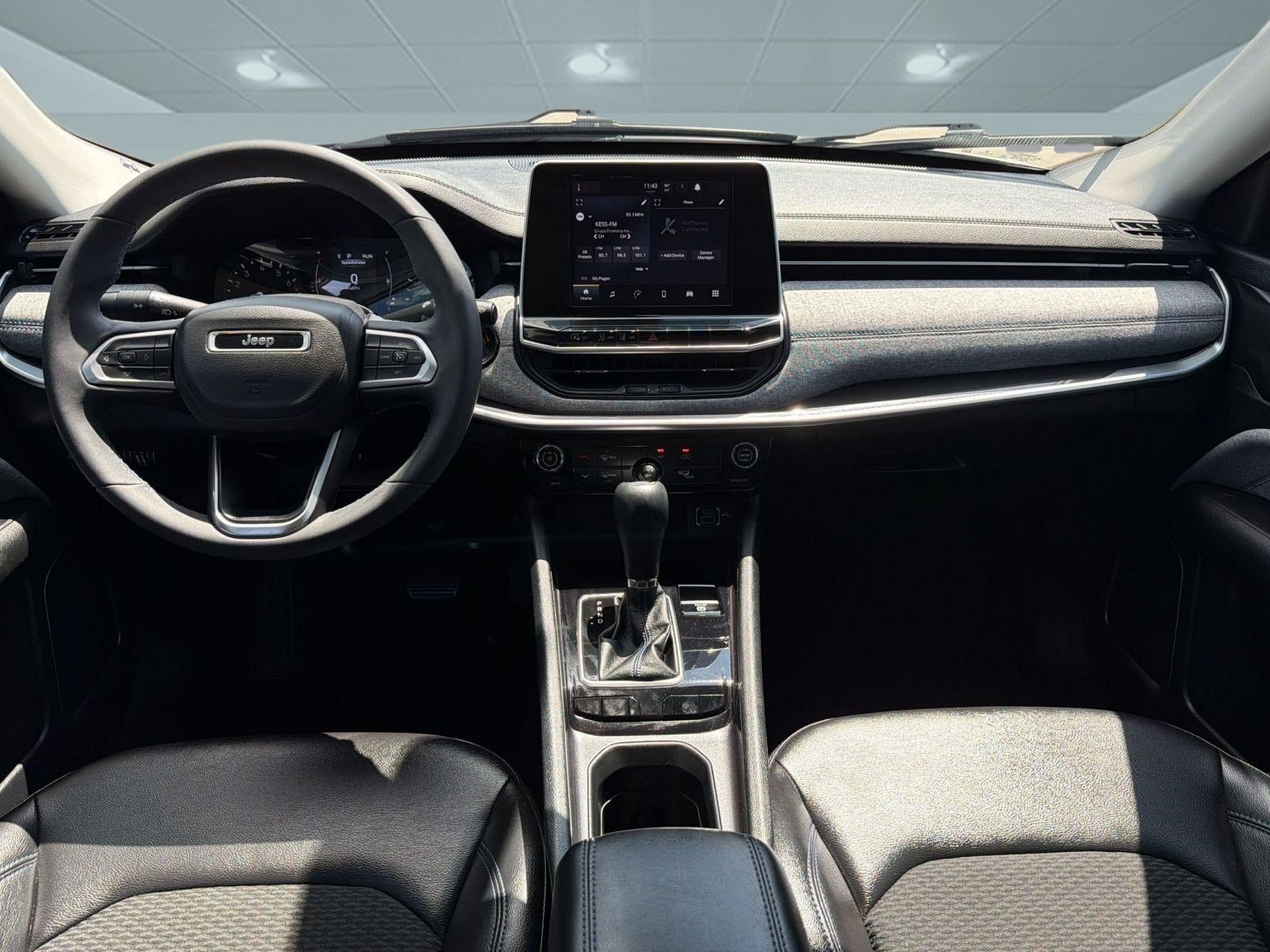 Used 2022 Jeep Compass Latitude FWD image 15