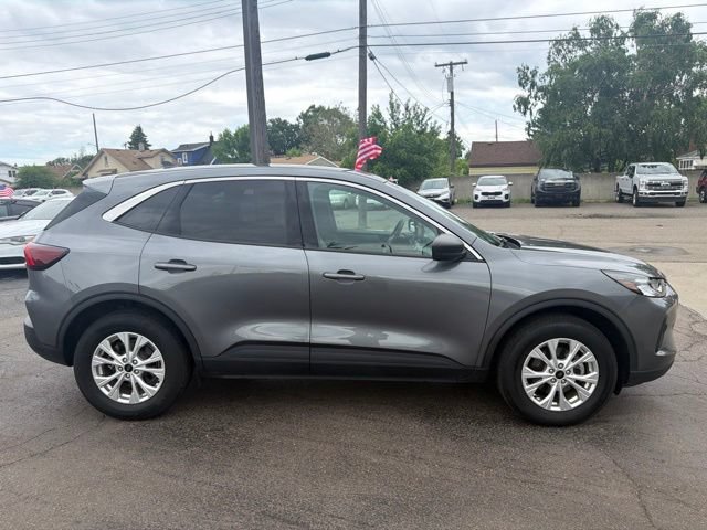 Certified 2024 Ford Escape Active AWD/4WD image 2