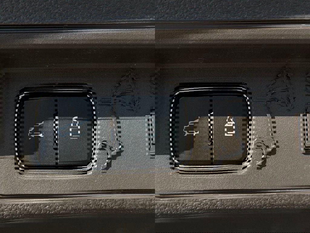 Certified 2023 Ford Explorer Platinum w/ Technology Package image 28