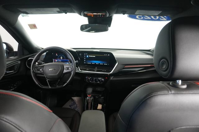 Used 2025 Chevrolet Trax RS w/ Driver Confidence Package FWD image 18