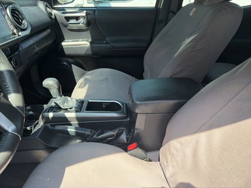 Used 2021 Toyota Tacoma TRD Off-Road AWD/4WD image 10