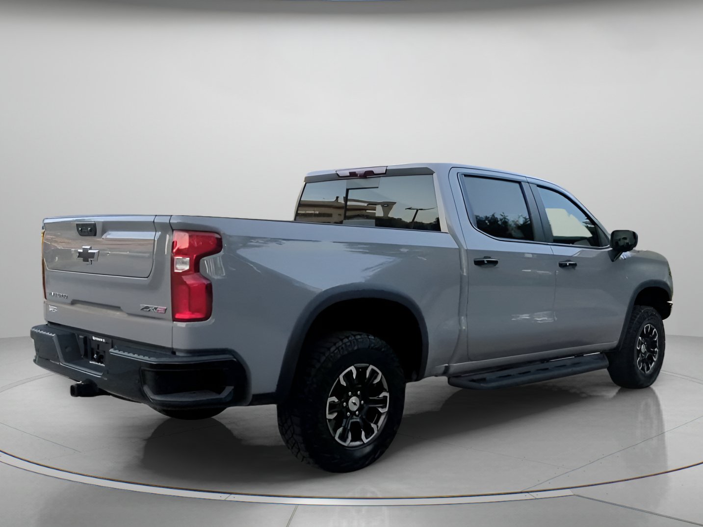 Used 2024 Chevrolet Silverado 1500 ZR2 w/ Technology Package AWD/4WD image 28