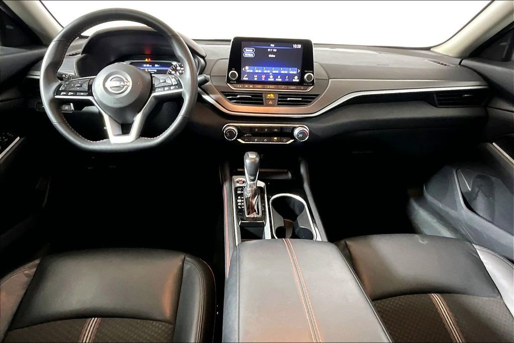 Used 2025 Nissan Altima 2.5 SR image 11