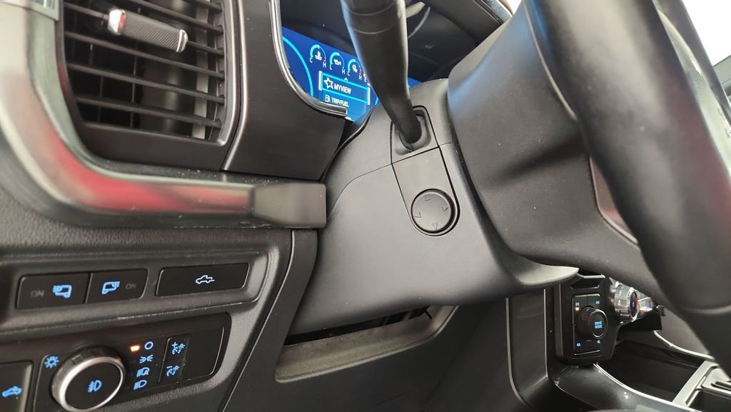 Certified 2022 Ford F150 Lariat w/ Equipment Group 502A High image 25