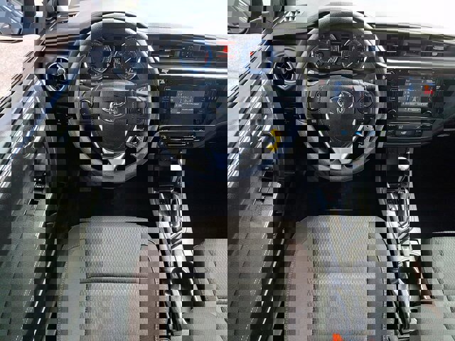 Used 2019 Toyota Corolla LE FWD image 12