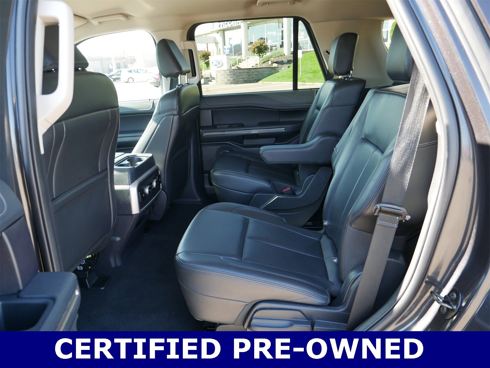 Certified 2024 Ford Expedition XLT image 16
