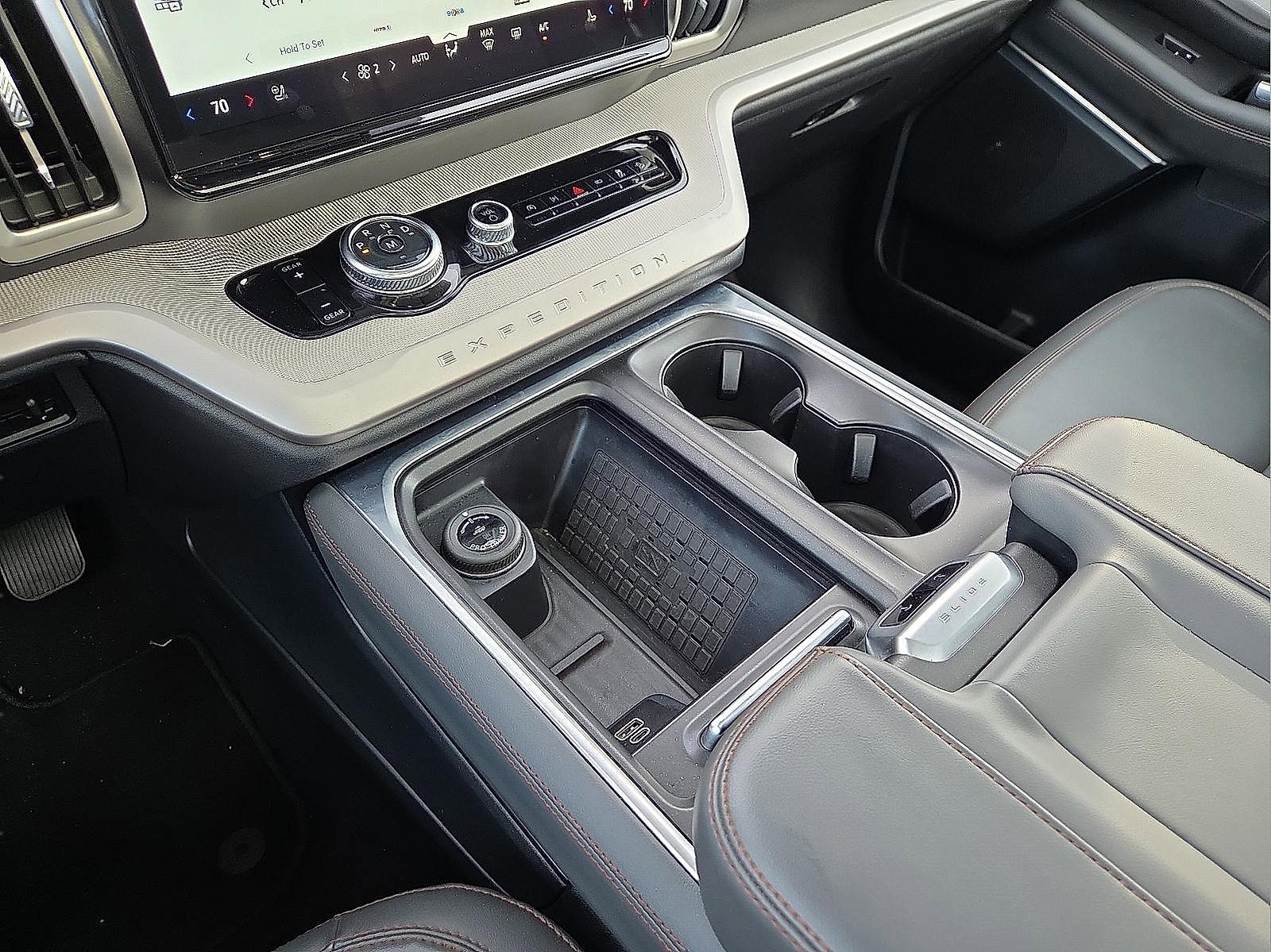 Certified 2025 Ford Expedition Active image 25