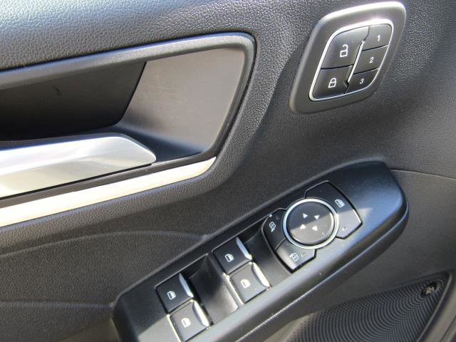 Certified 2022 Ford Escape Titanium w/ Titanium Elite Package image 17