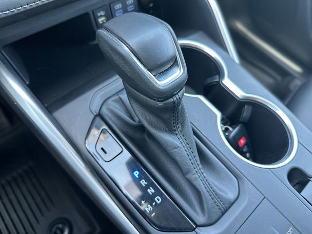 Used 2022 Toyota Highlander XLE FWD image 22