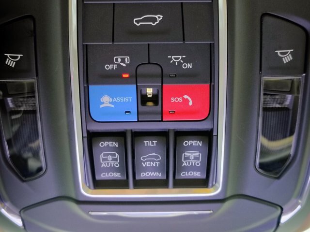 Used 2022 Jeep Grand Cherokee Limited AWD/4WD image 39