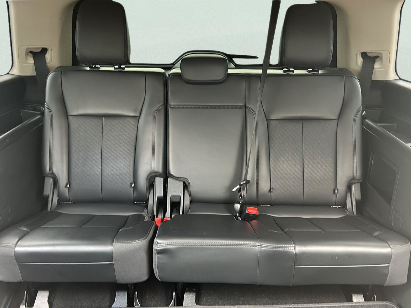 Certified 2024 Ford Expedition XLT RWD image 26