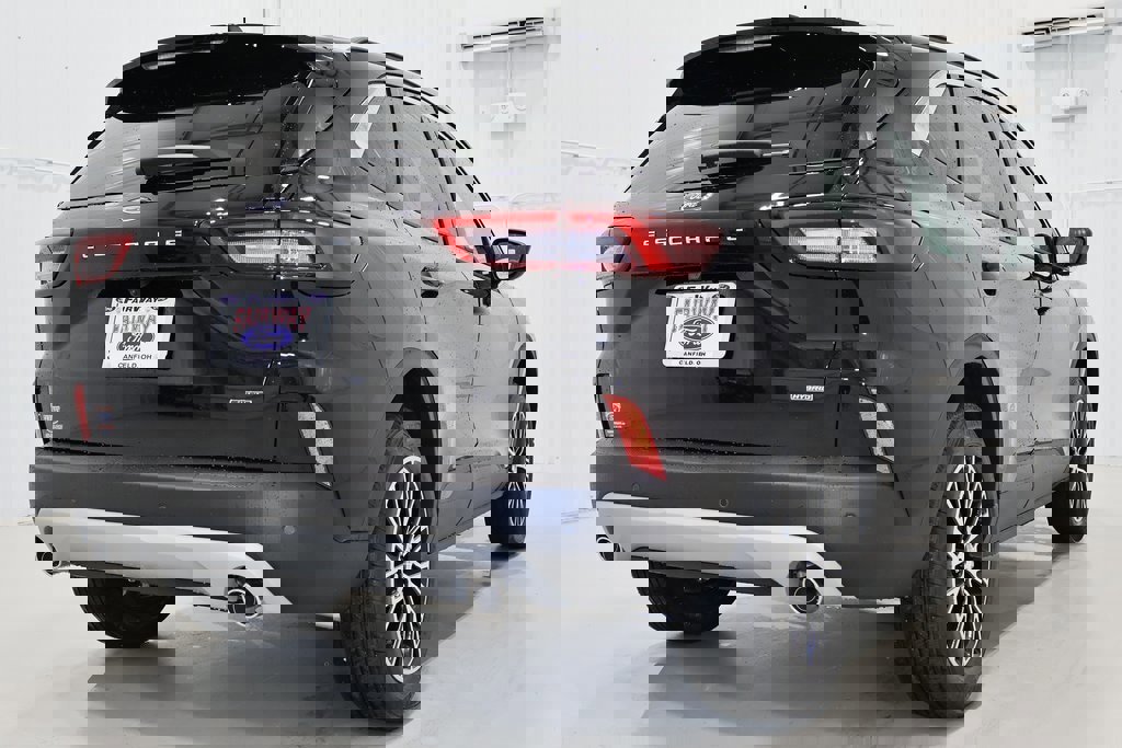 Certified 2024 Ford Escape SE image 14